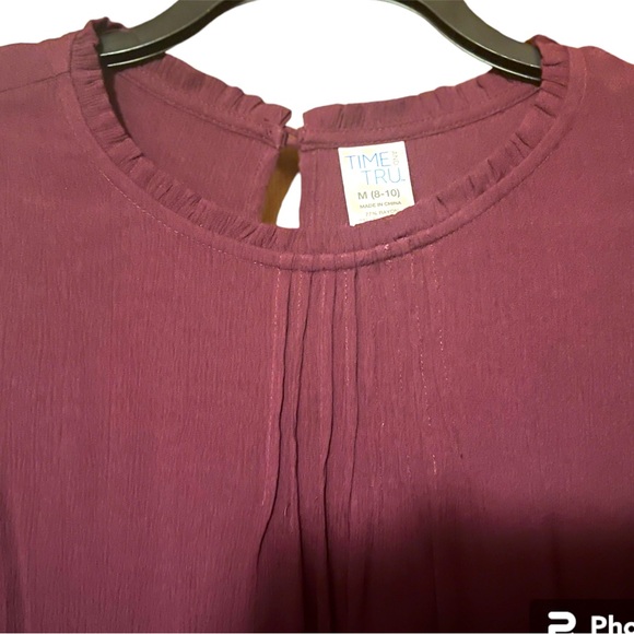 GUC Time and Tru Top Womens Small Maroon Bell Sleeve Floral Crinkle Embroidered - Picture 5 of 7